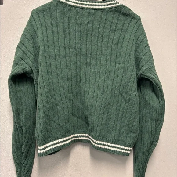 HOLLISTER Green V-neck Cable sweater long sleeve X-SMALL - Picture 8 of 8